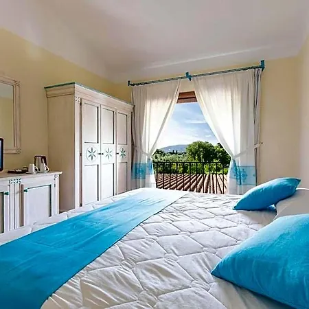 Sentido Orosei מלון 4*